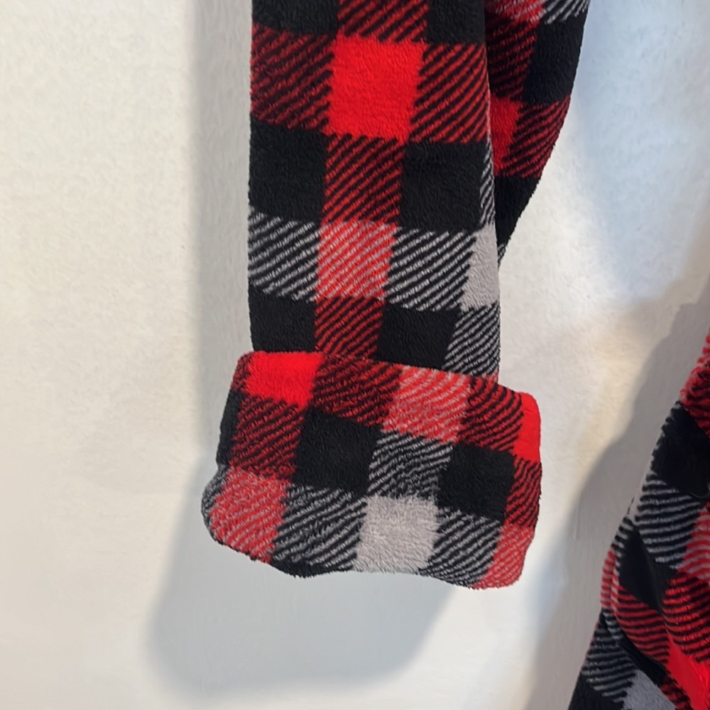 COPY - VS Plaid Robe - Picture 3 of 7